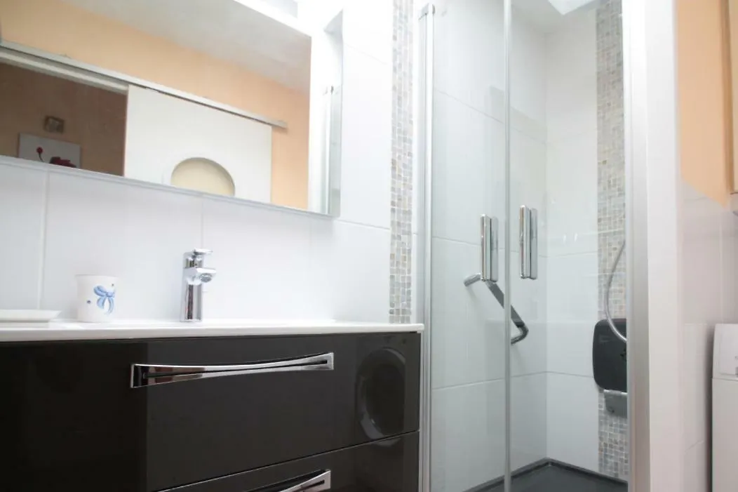 Apartment Appartement Tout Confort Gregor 4 Personnes Balcon Parking Prive Centre Ville Vannes