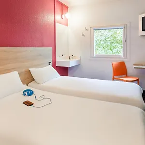 F1 Hotell